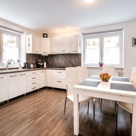 Apartment Gudi Tatranska Lomnica Bagian luar foto